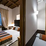 Jr 4* Rome